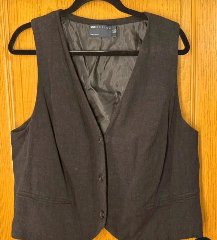 ASOS ASOS waistcoat size 16-18