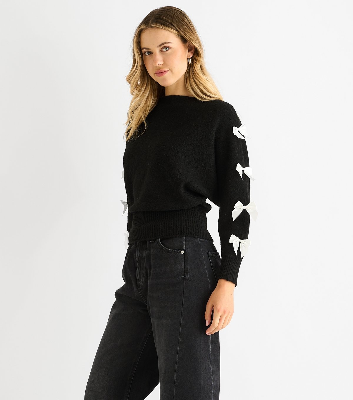 Gini London Women's Black Contrast Bow Applique Jumper Gini London New Look - 3