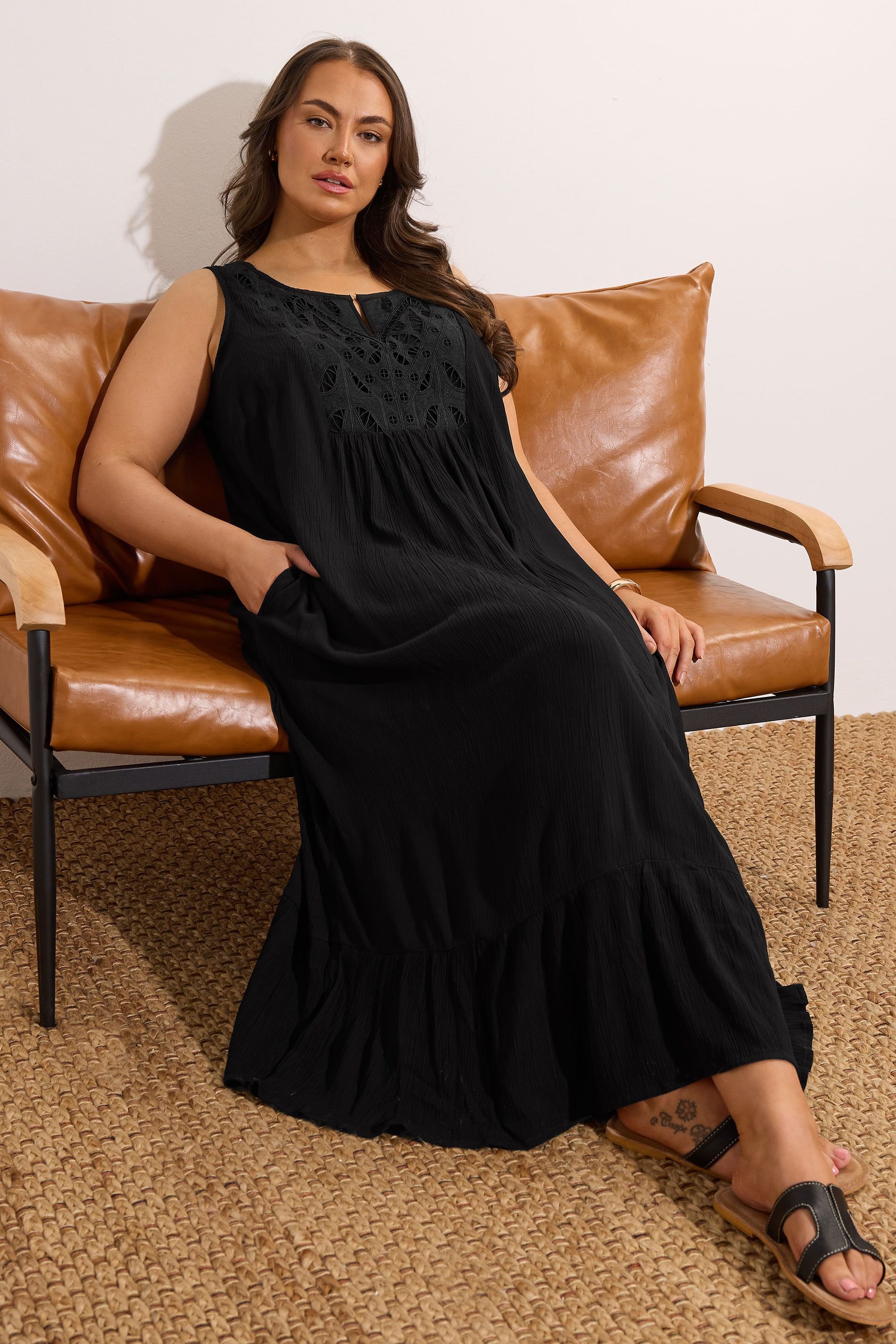 Evans Evans Women's Broderie Maxi Dress in Black - 3