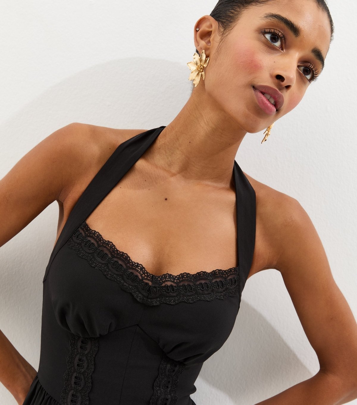 New Look Women's Black Embroidered Halter Midi Dress New Look - 2