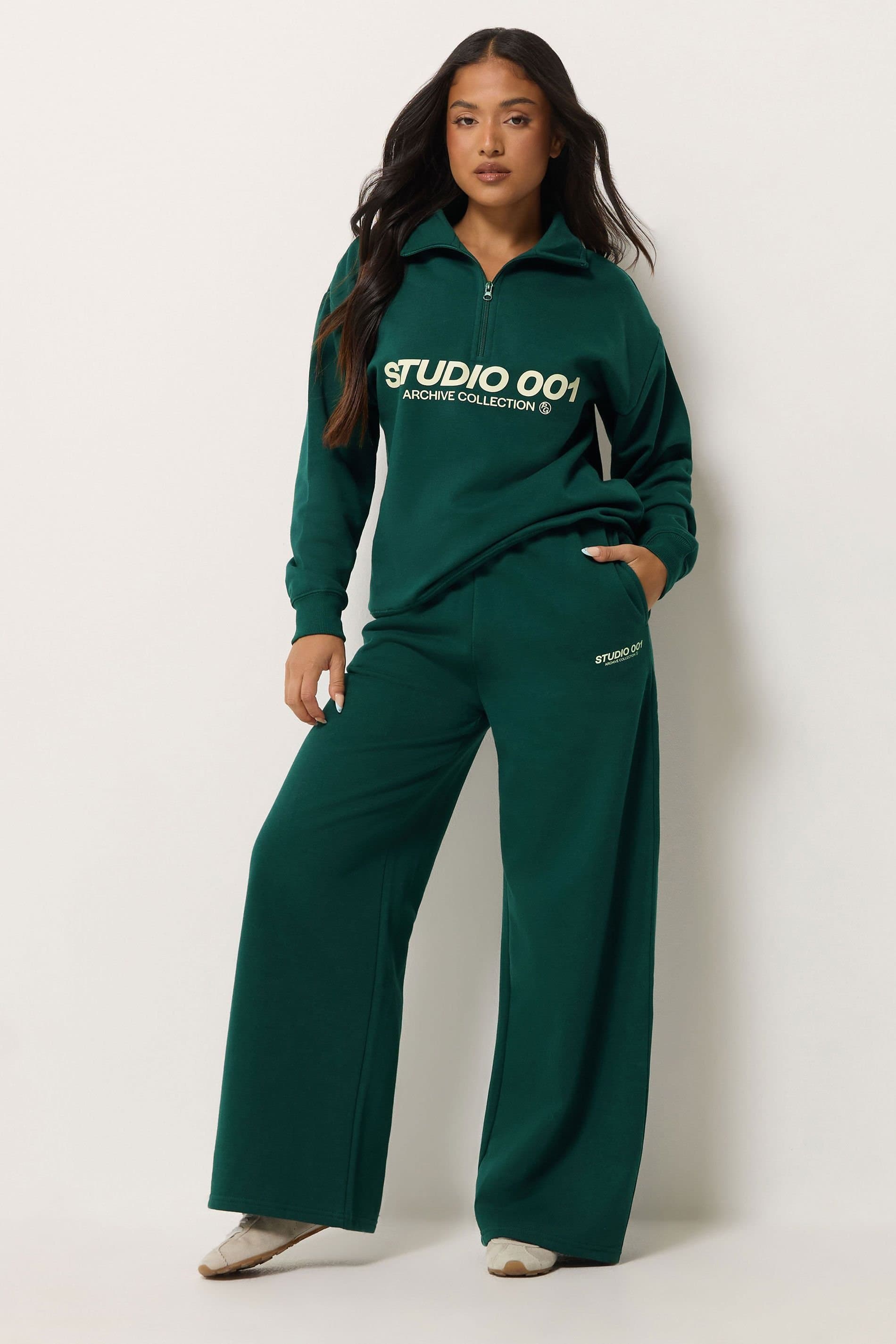 PixieGirl PixieGirl Women's Petite 'Studio 001' Funnel Sweatshirt & Joggers Set in Green