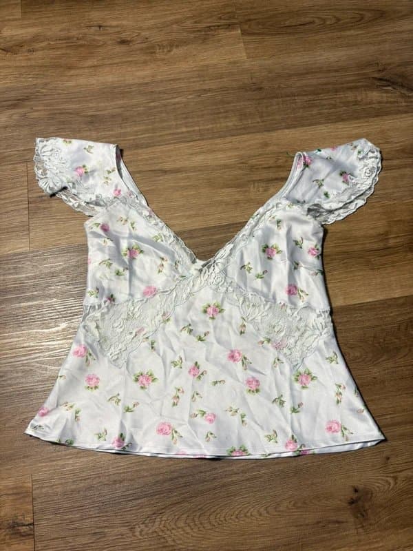 ASOS ASOS Floral Blouse Lace Size 4