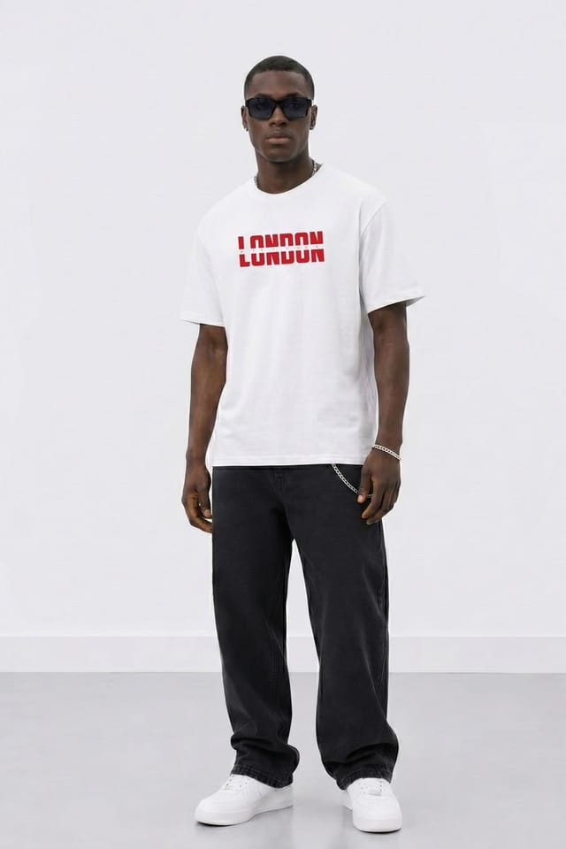LONDON ATTITUDE LONDON ATTITUDE Men's Essential Split Red Graphic Premium Cotton T-Shirt in White - 3