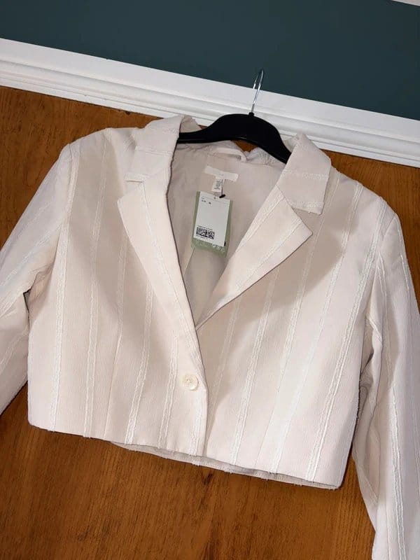 H&M H&M Cream Textured Cropped Blazer Jacket Size M brand New With Tags - 1