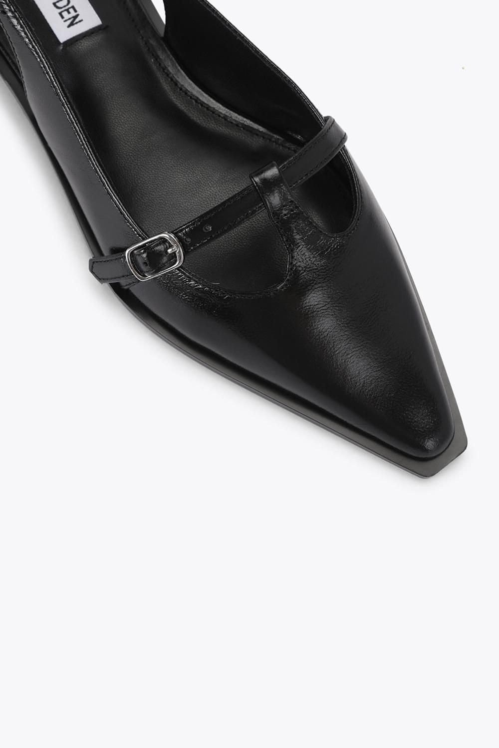 Steve Madden STEVE MADDEN Women's 'Synergy Black Leather' Leather Sandals - 4