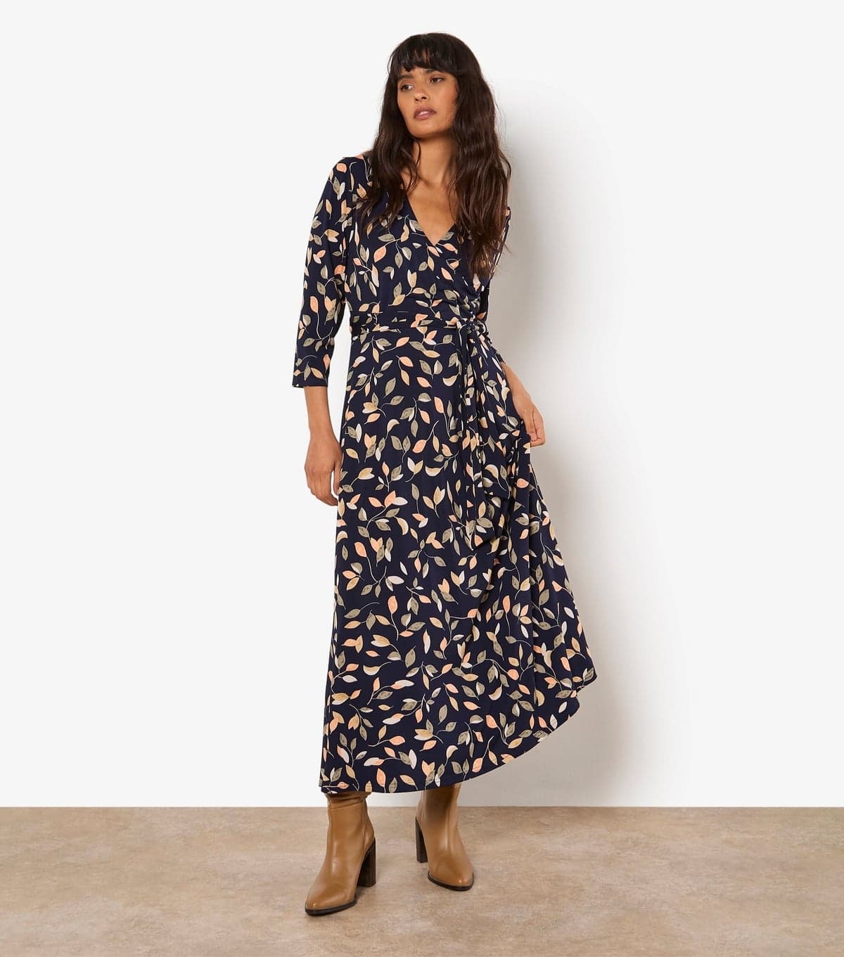 Apricot Women's Navy Leaf Print Maxi Dress Apricot New Look