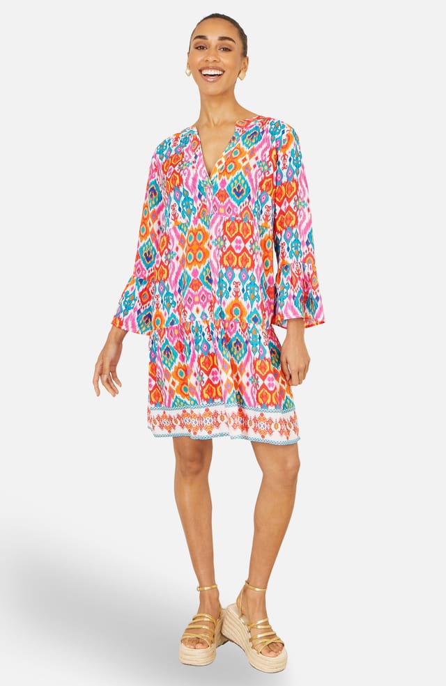 Yumi Yumi Women's Multicolour Ikat Print Viscose Beach Tunic in Fuchsia - 2