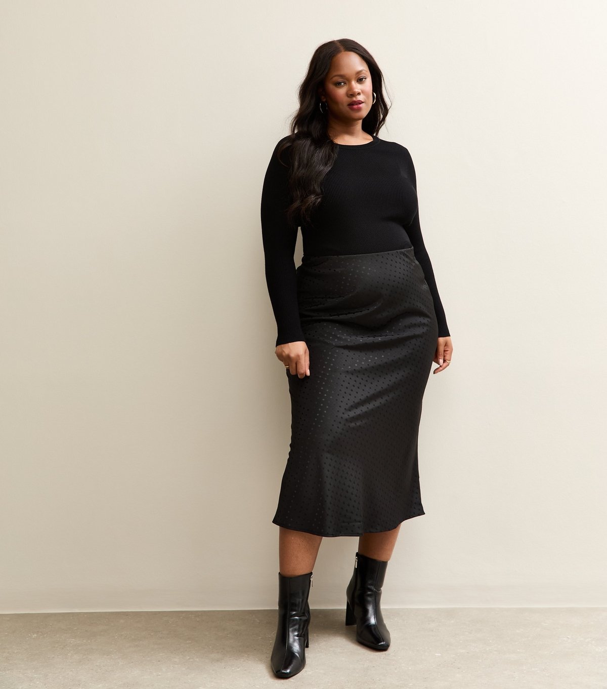 New Look Women's Plus Size Black Satin Bias Cut Spot Midi Skirt Curves New Look - 3