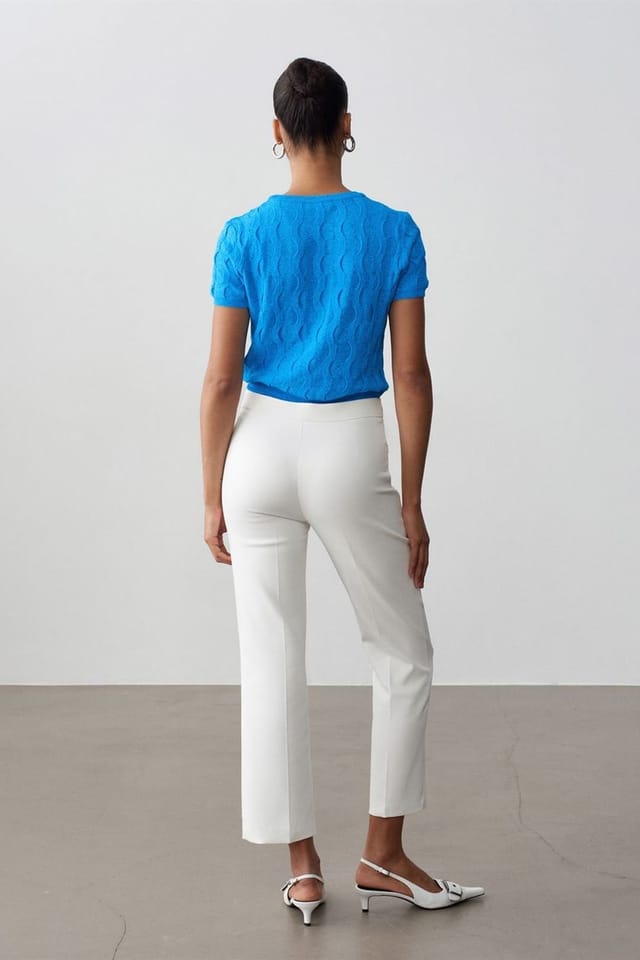 Dilvin Dilvin Women's High-waist Flare Capri Trousers in White - 2