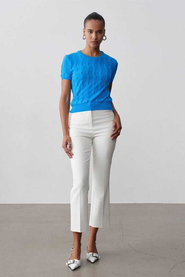 Dilvin Dilvin Women's High-waist Flare Capri Trousers in White - 3