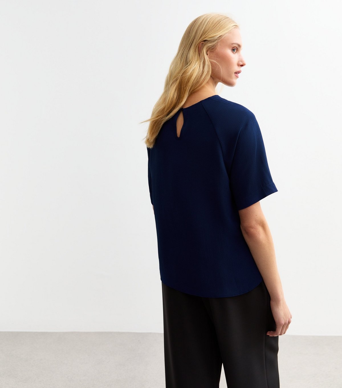 New Look Women's Blue Woven Crew Neck T-Shirt New Look - 4