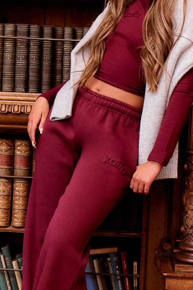 Kaiia Kaiia Embossed Logo Wide Leg Joggers Dark Cherry - 2
