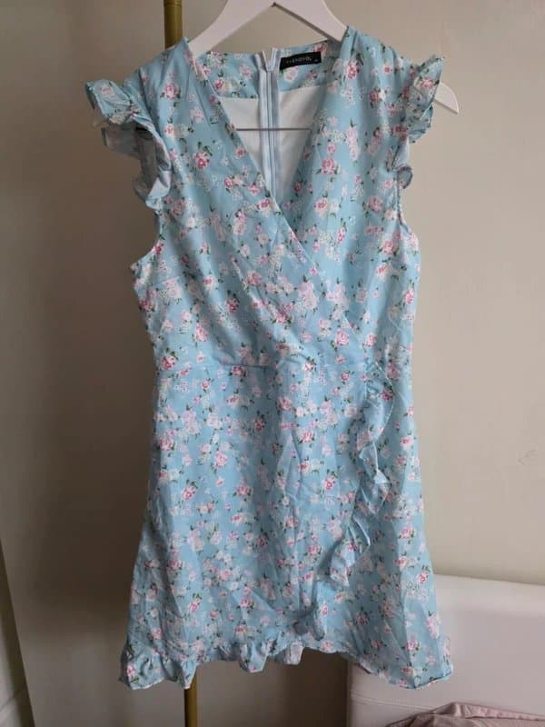 ASOS Gorgeous light blue and pink floral mini wrap style ruffle dress size 14