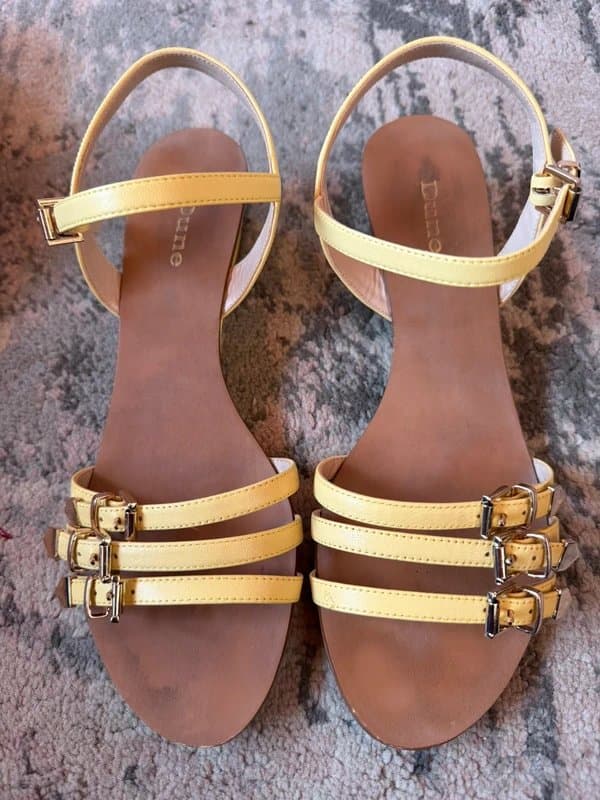 Dune Yellow Dune London strappy sandals in leather. Size 5