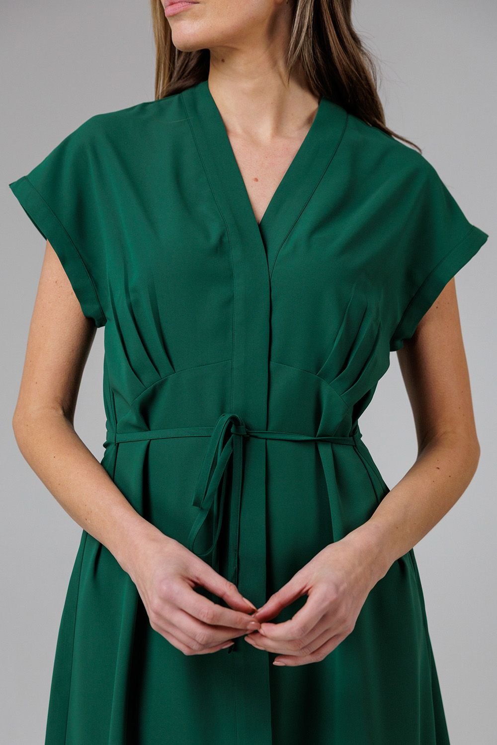 French Connection French Connection Women's V-Neck Cap Sleeve Crepe Midi Dress in Green - 4