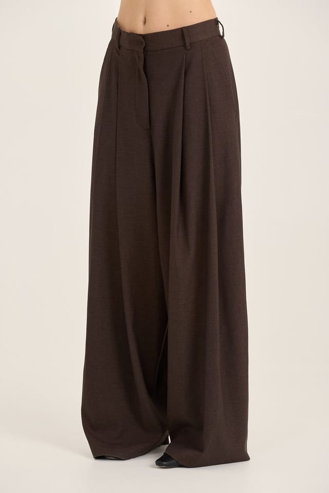 Loom Archives Loom Archives Women's LOOM Tailored Barrel Leg Trouser in Chocolate - 2