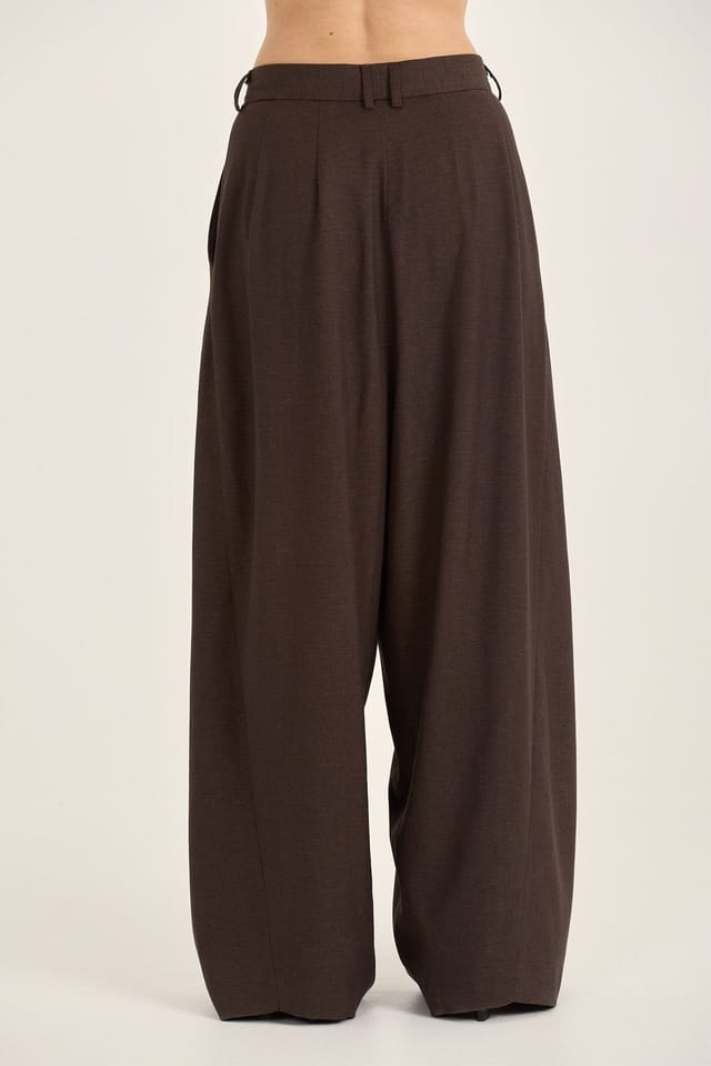Loom Archives Loom Archives Women's LOOM Tailored Barrel Leg Trouser in Chocolate - 3