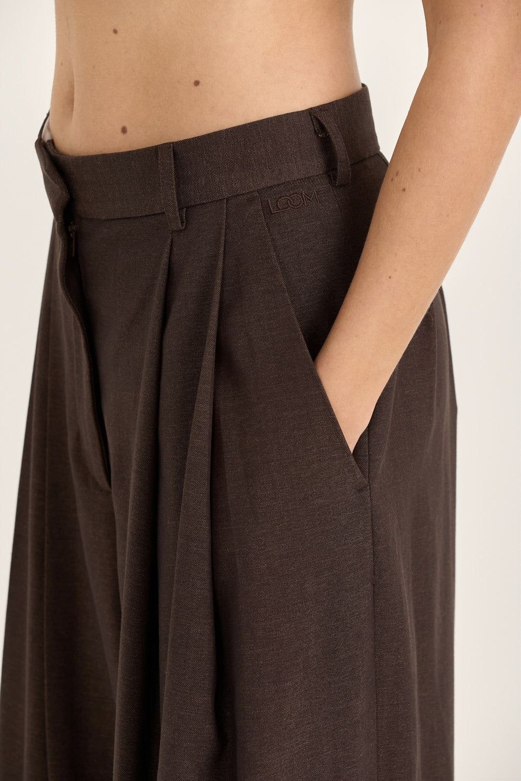 Loom Archives Loom Archives Women's LOOM Tailored Barrel Leg Trouser in Chocolate - 4