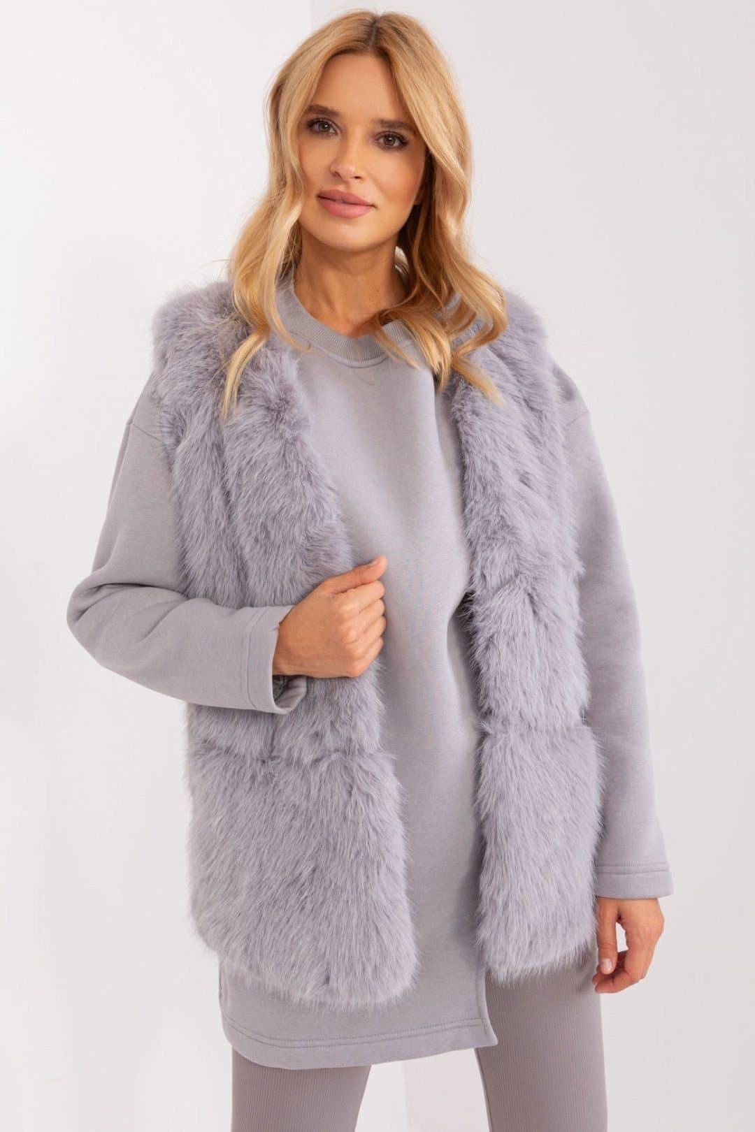 Love Lace Love Lace Women's Faux Fur Polyester Gilet Vest with Pockets in Grey