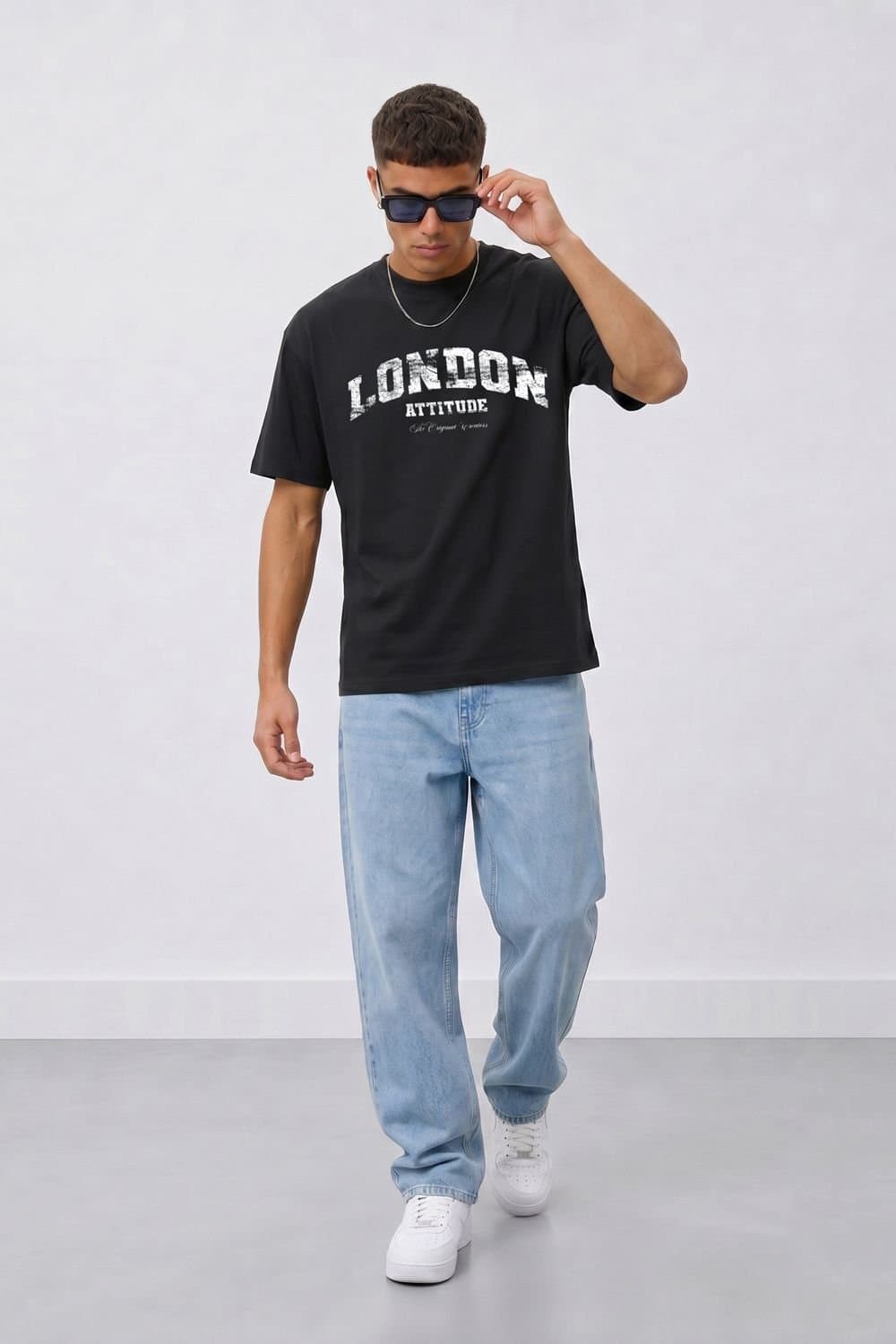 LONDON ATTITUDE LONDON ATTITUDE Men's Original Creators Premium Cotton T-Shirt with Vintage White Logo in Black