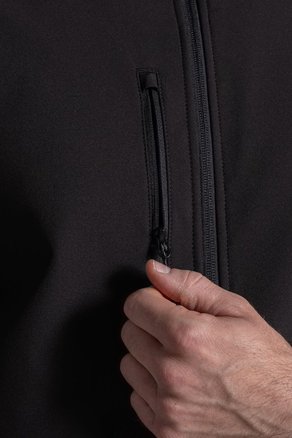 Craghoppers Craghoppers Men's Expert Kiwi 3-Layer Softshell Jacket in Black - 4