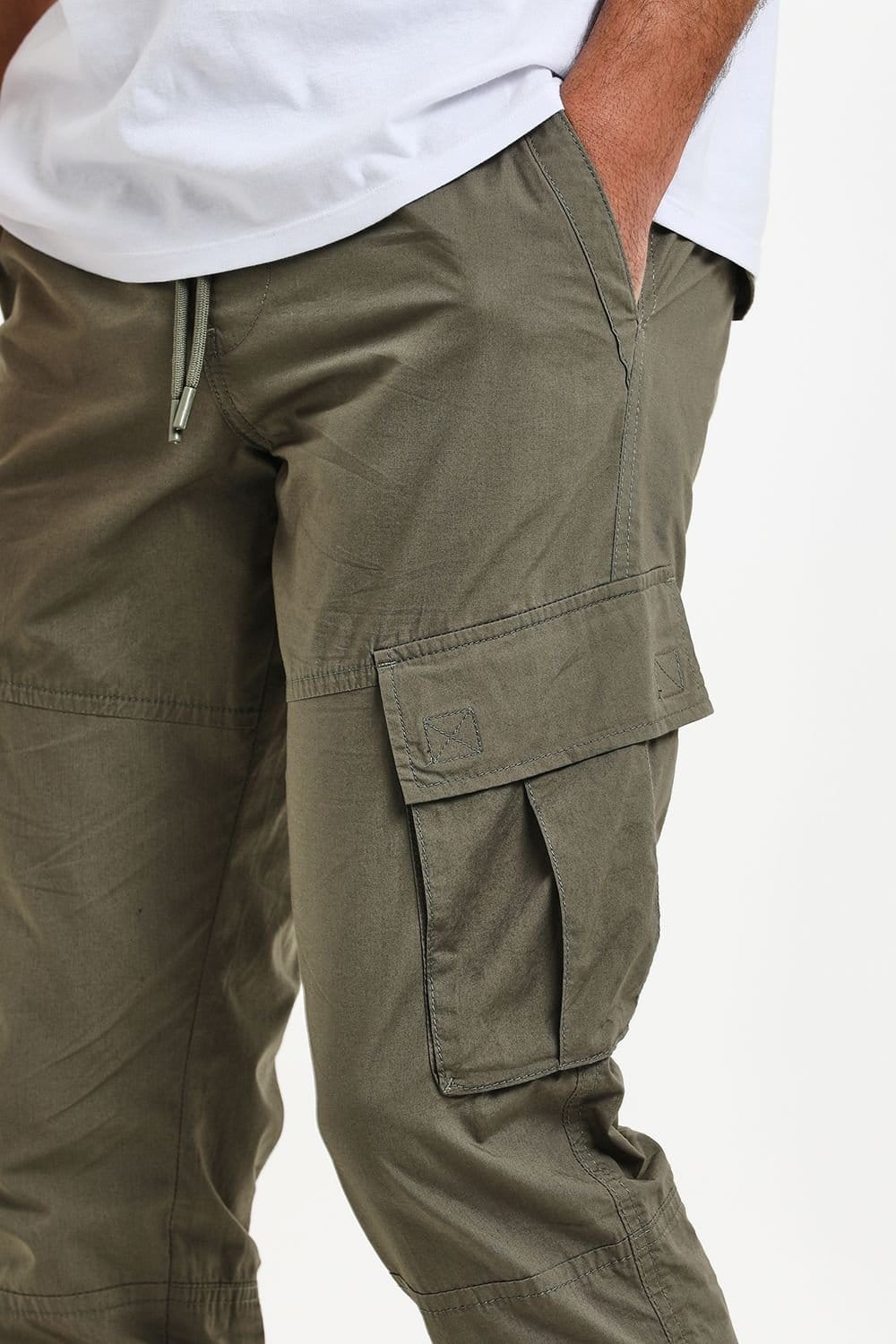 Threadbare threadbare Men's Elasticated Waist Cargo Trousers in Black in Green - 4