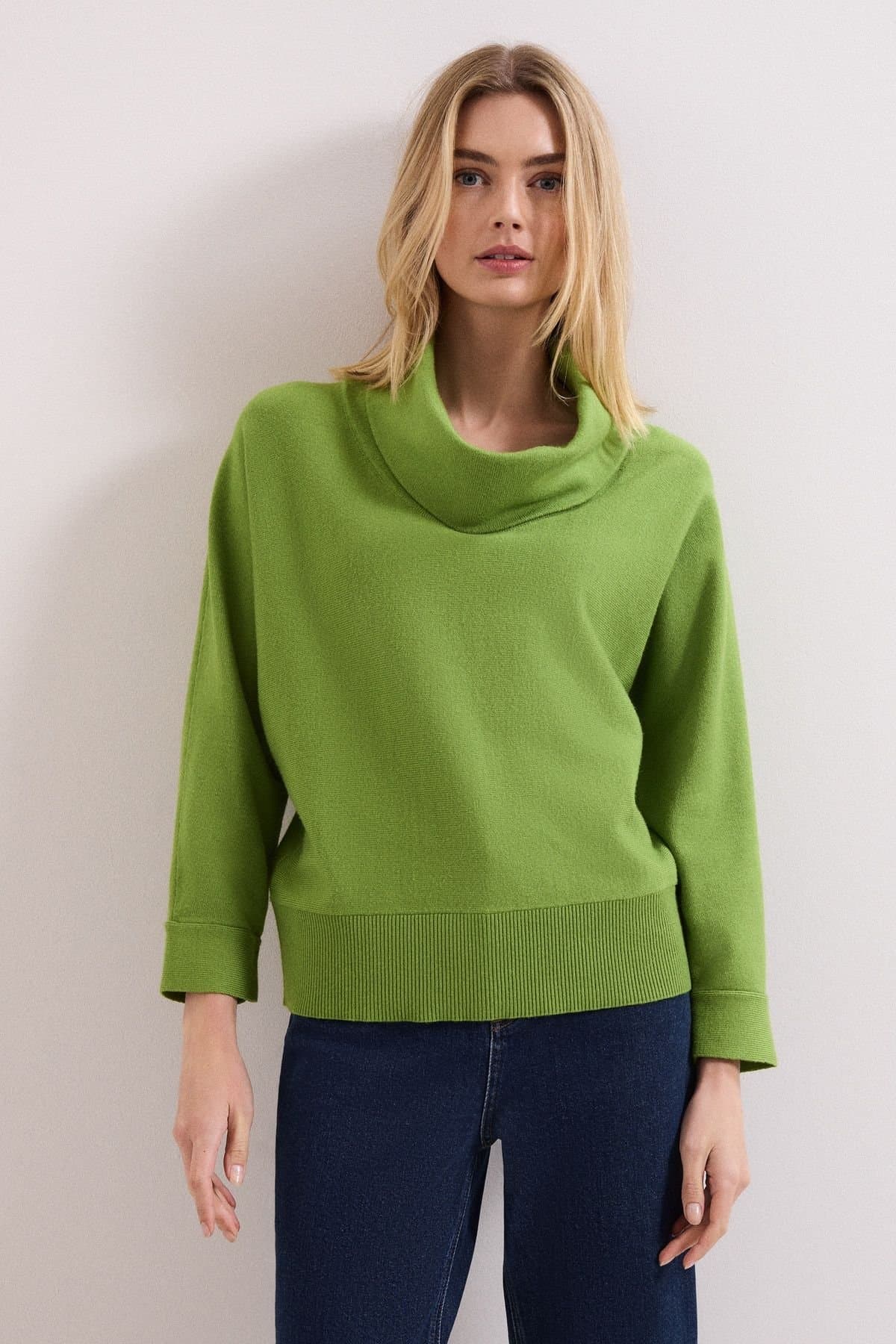 Phase Eight Phase Eight Women's Ribbed Detailing Rosalie Cowl Jumper in Lime