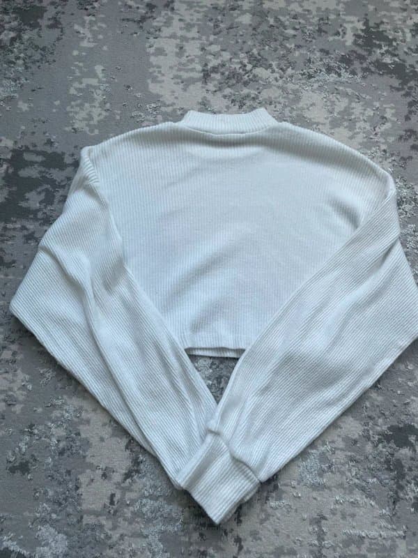 Bershka Cropped sweater
