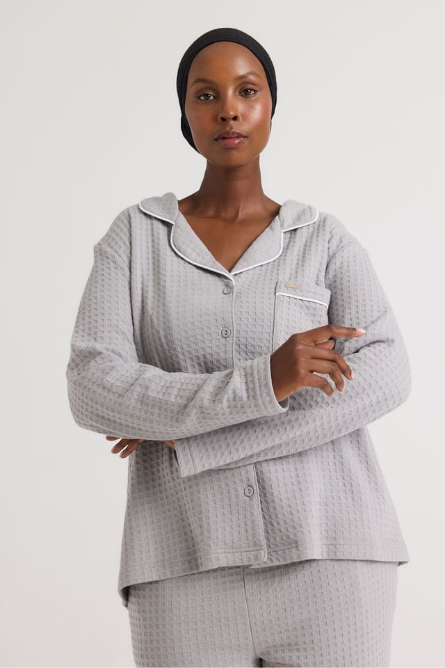 Pretty You London Pretty You London Women's Luxury Suite Waffle Pyjama Set in Grey - 2