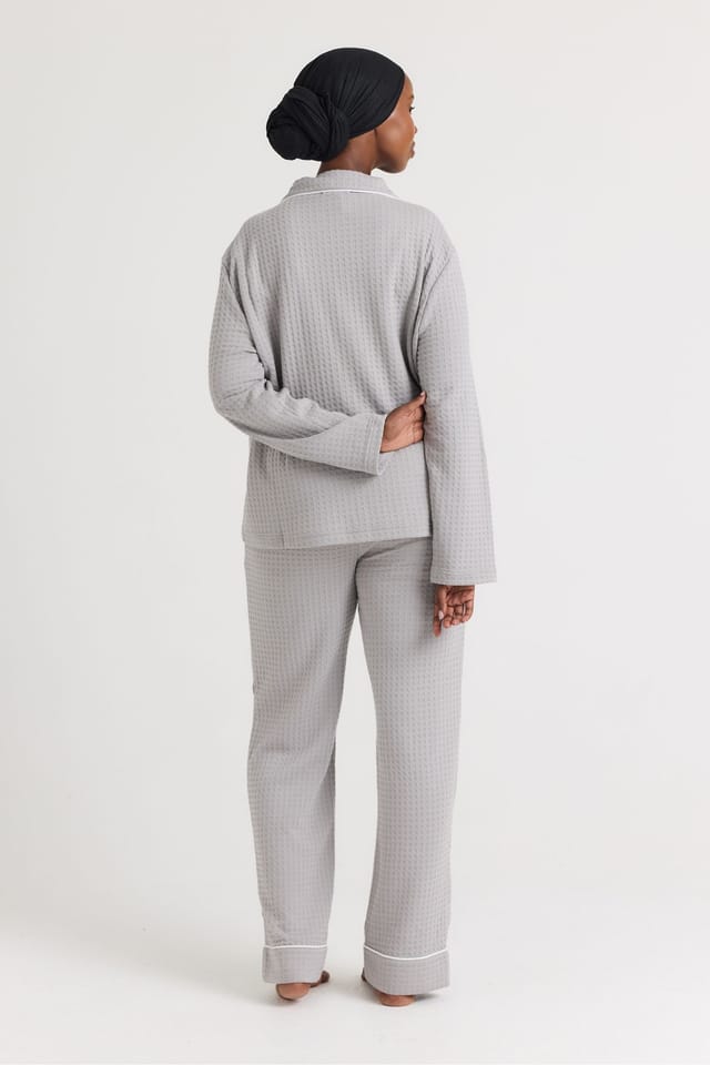 Pretty You London Pretty You London Women's Luxury Suite Waffle Pyjama Set in Grey - 3