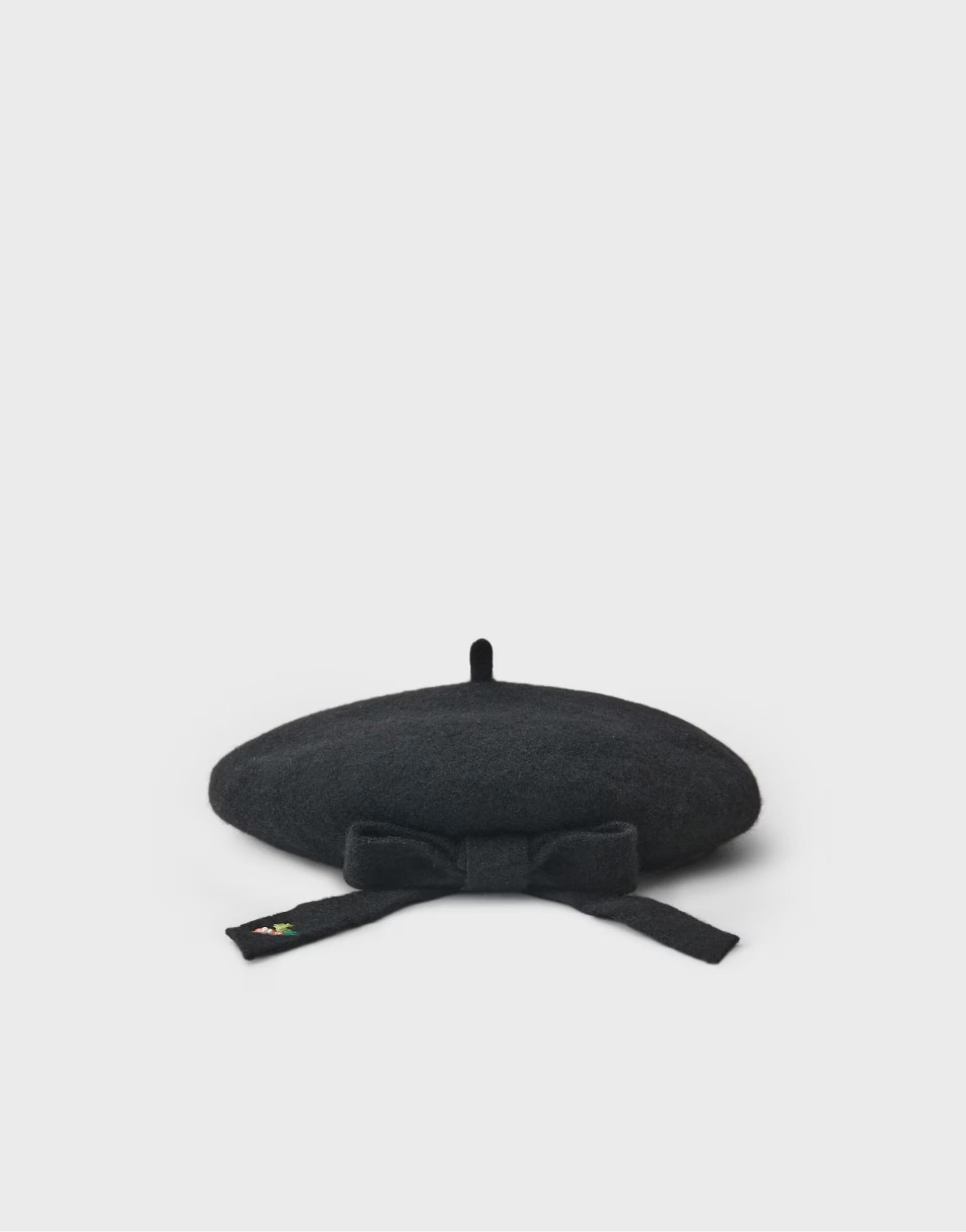 ASOS Stradivarius Bow beret in black