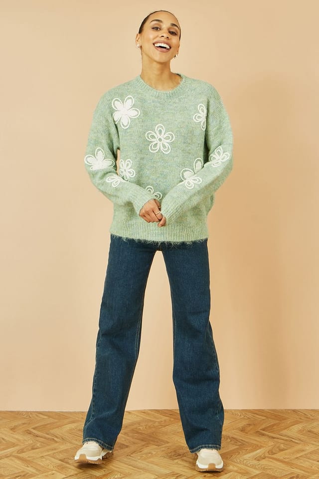 Yumi Yumi Women's Green Relaxed Knitted Jumper With Crochet Flowers in Light Green - 3