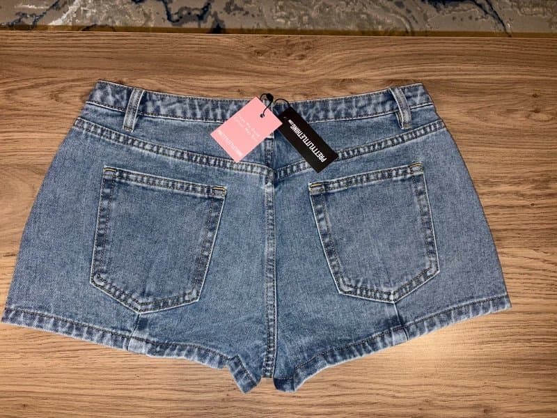 PLT NEW Size 10 UK petite light wash blue Denim shorts with pockets denim summer holiday hot pants