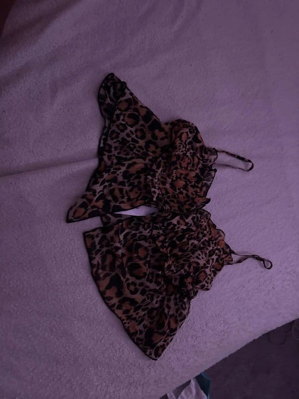 Bershka Leopard print crop top - 1