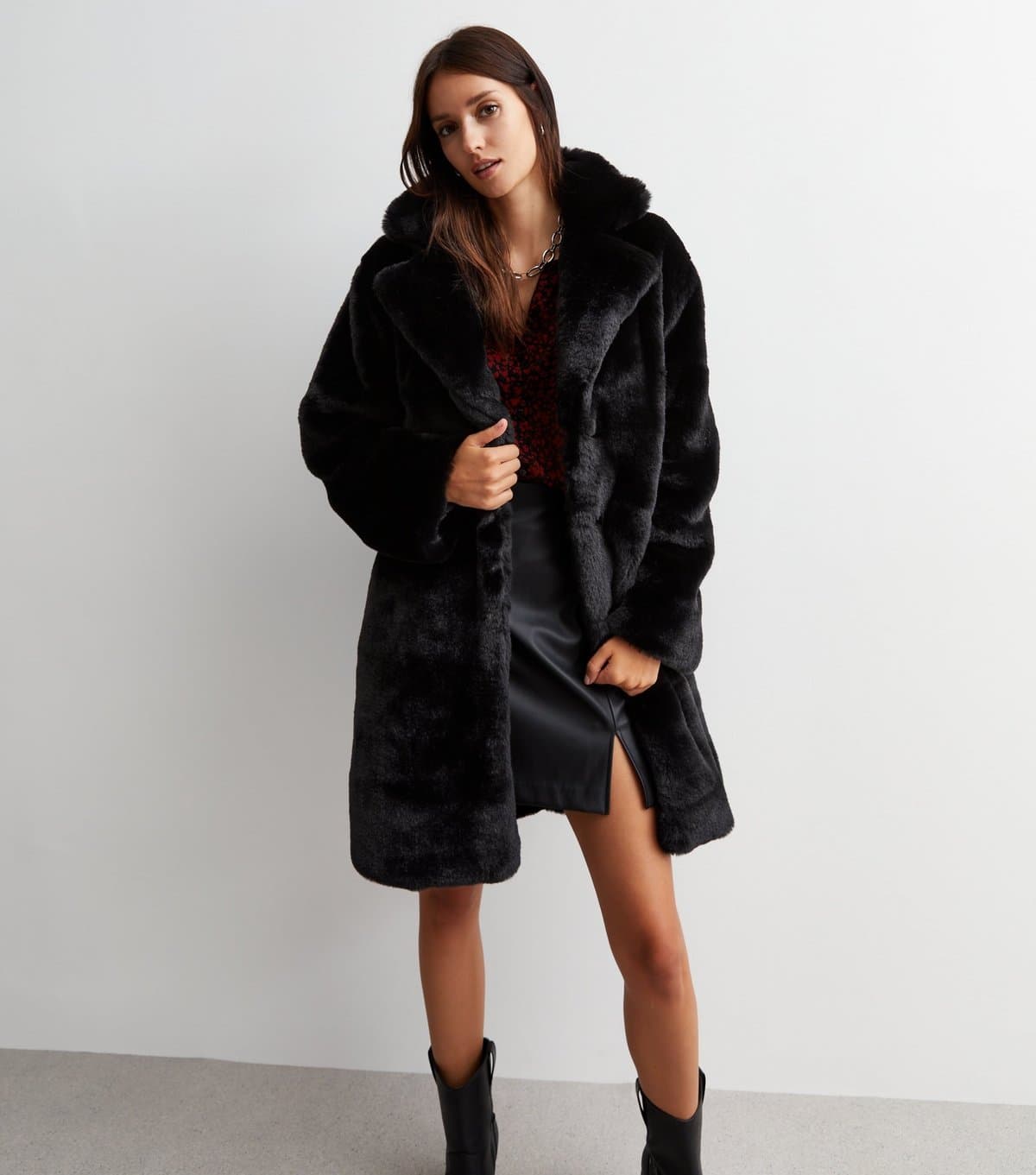 Gini London Women's Black Collared Faux Fur Coat Gini London New Look