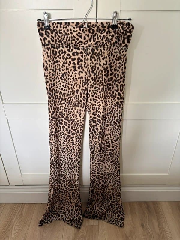 Bershka Bershka leopard print flares.