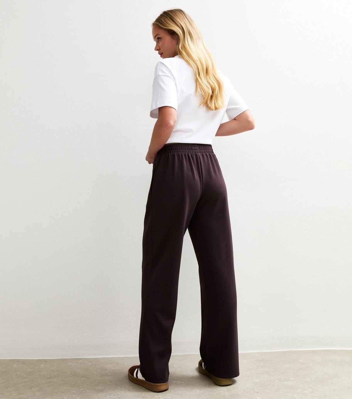 New Look Women's Premium Burgundy Elasticated Waist Wide Leg Joggers New Look - 4