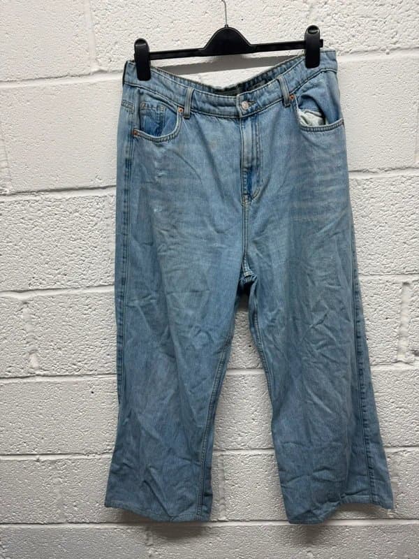 New Look Women’s size 16 wide leg new look jeans