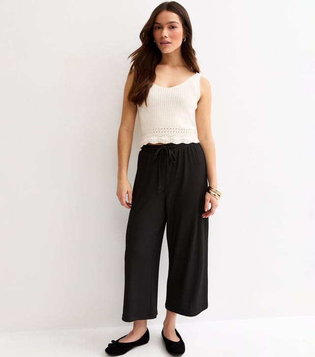 New Look Women's Petite Black Crinkled Cropped Wide Leg Trousers New Look - 3