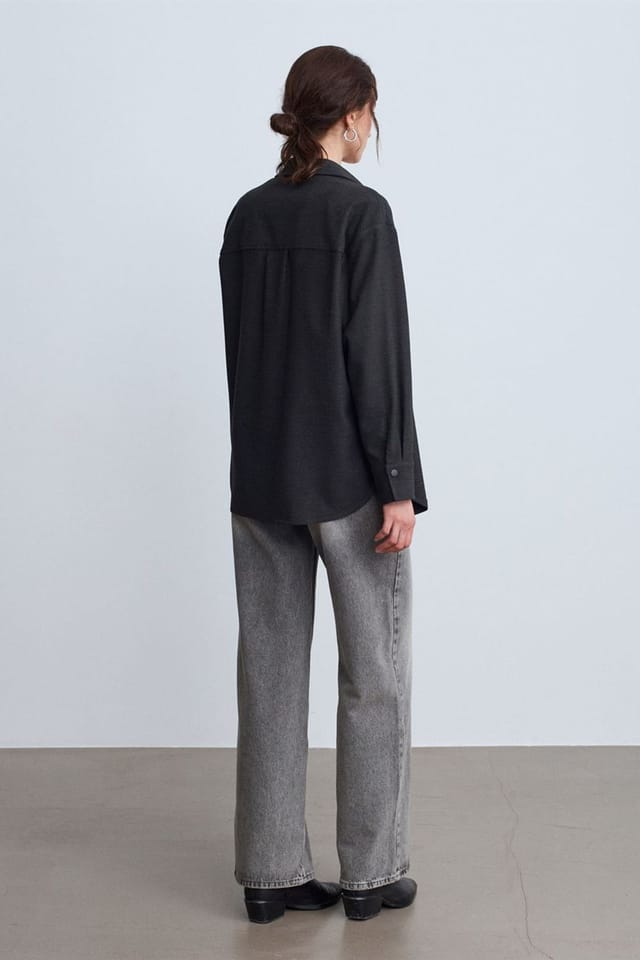 Dilvin Dilvin Women's Oversized Long-Sleeve Knit Overshirt in Black - 2