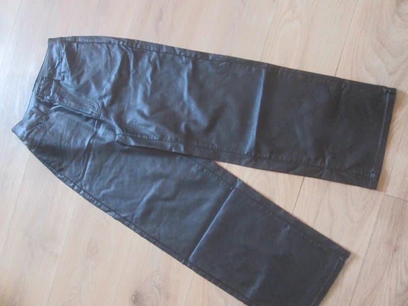 Vila Vila size 8 6 ? black faux leather wide leg crop trousers in very good condition