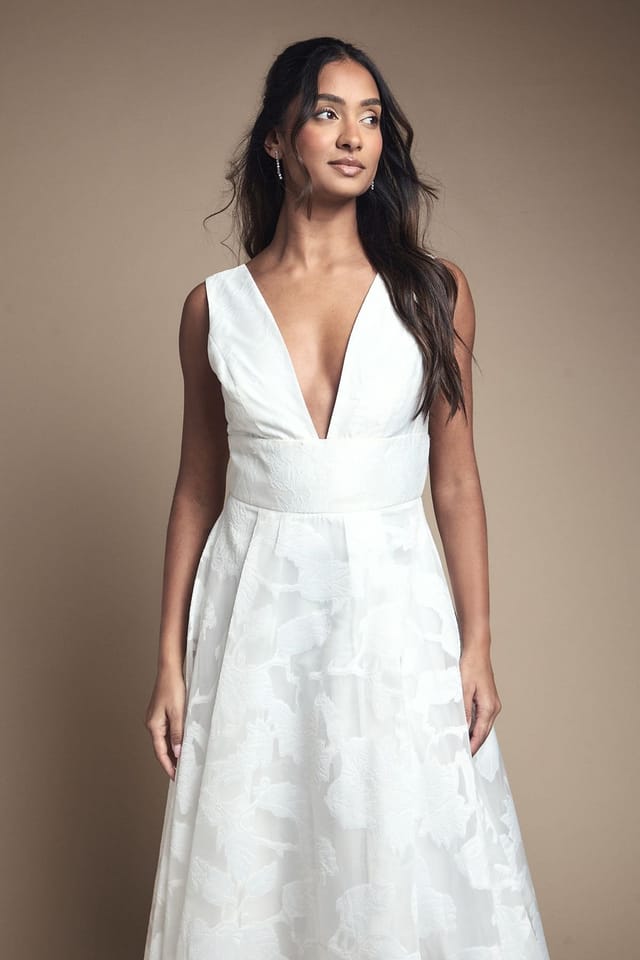 Coast Coast Women's Plunge Neck Jacquard Midi Wedding Dress in Ivory - 2