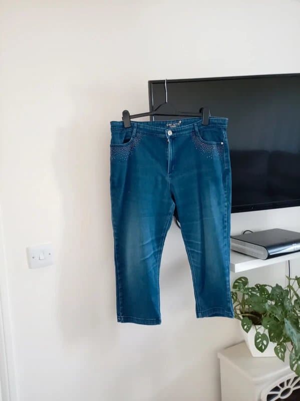 Per Una Ladies size 18 per una m&s blue 46 denim crop stretch summer jeans embellished pockets