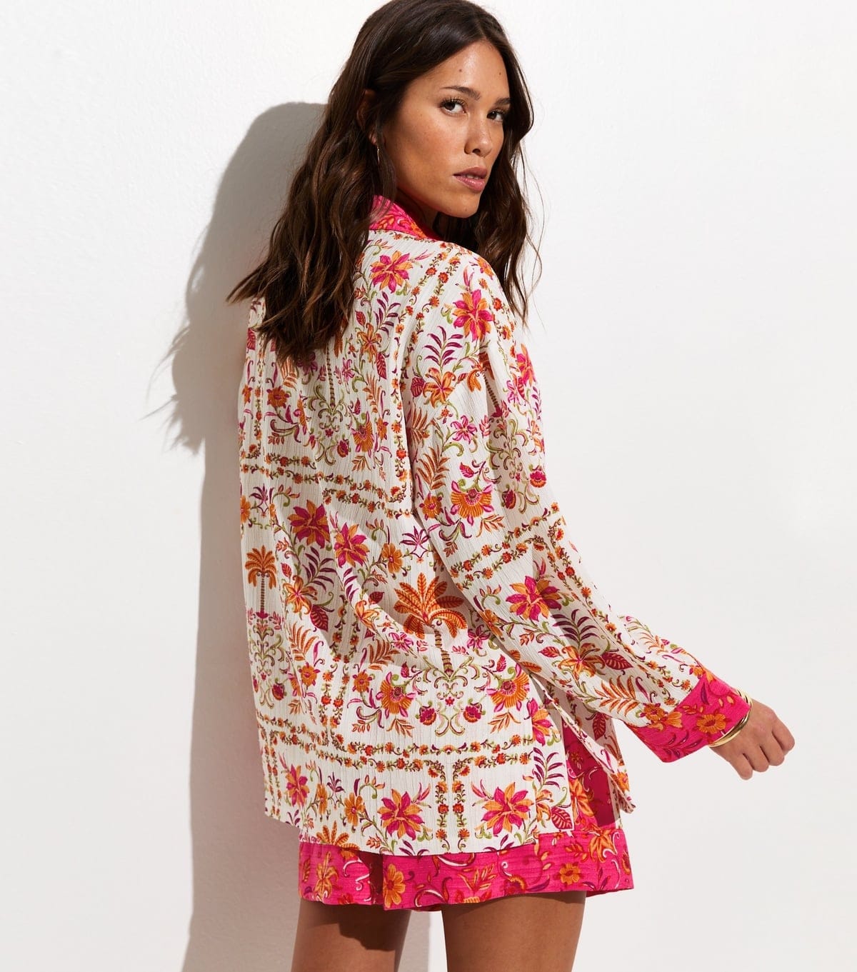 New Look Women's White Floral Print Oversized Woven Beach Shirt New Look - 4