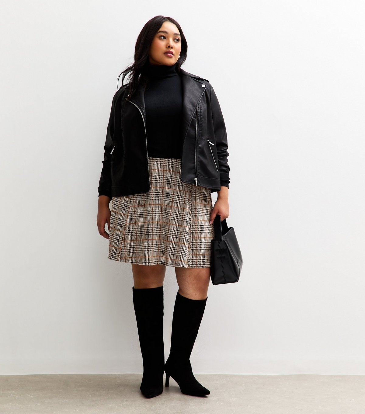 New Look Women's Plus Size Brown Checked Mini Skirt Curves New Look - 3