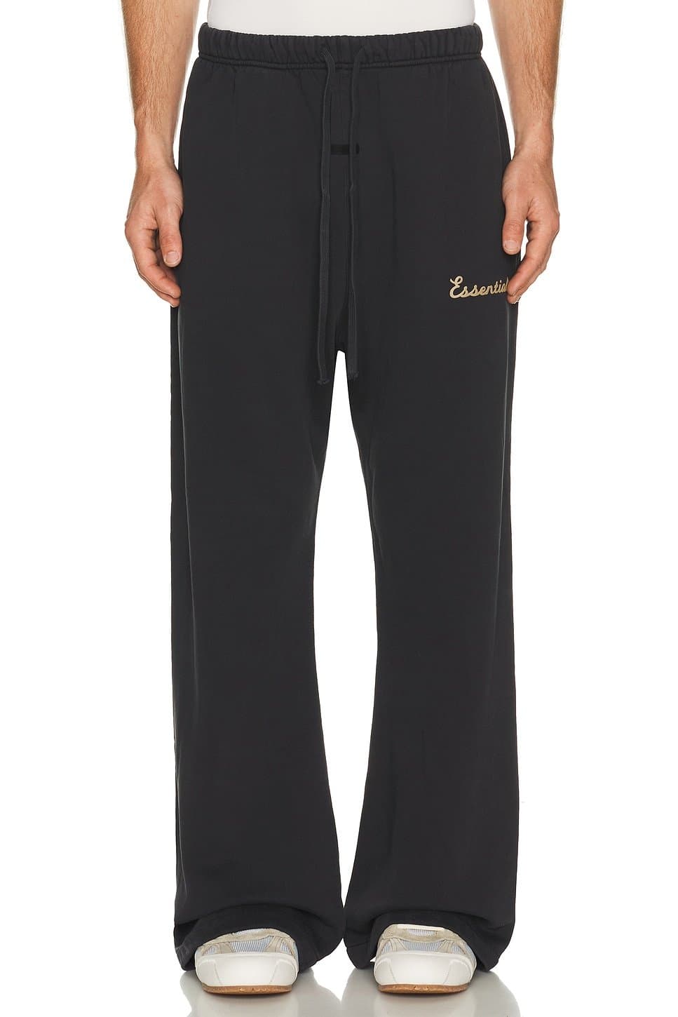 revolve Training Classic Fit Flare Sweatpant