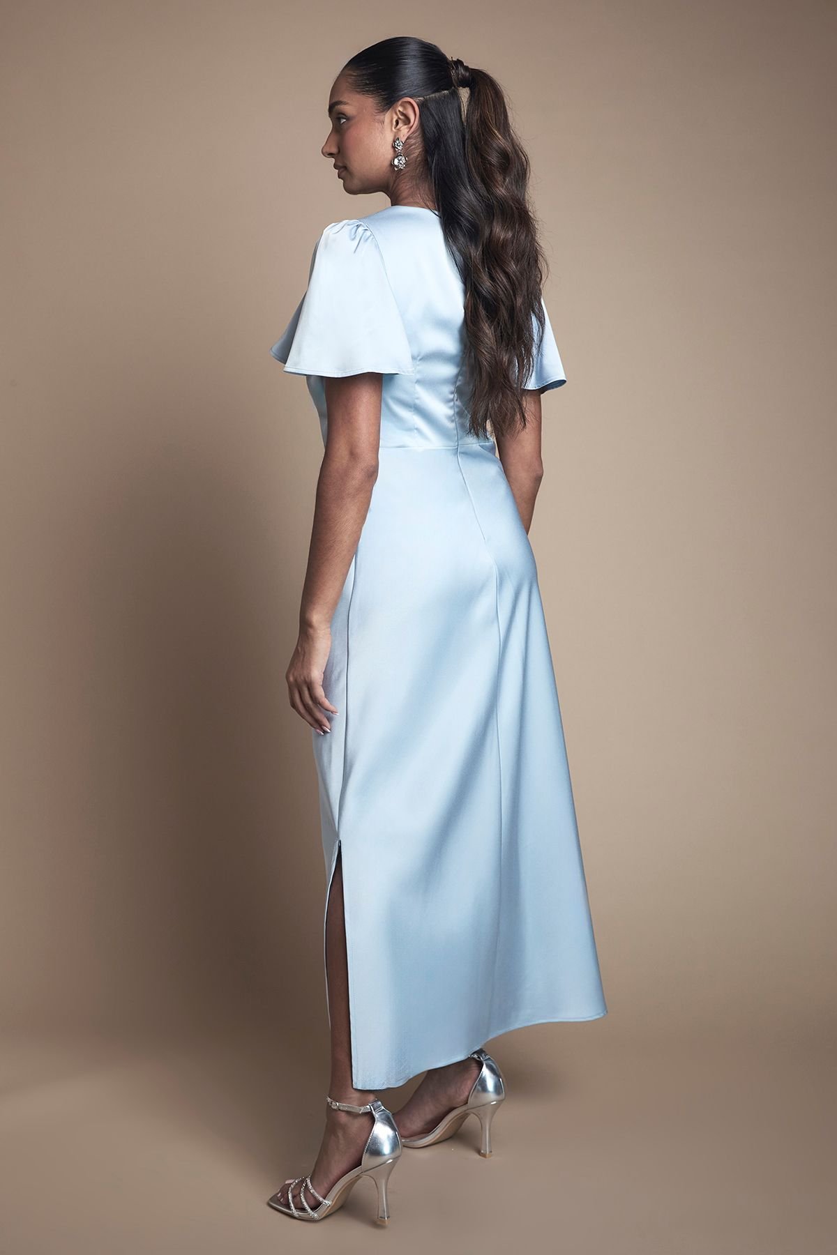 Oasis Oasis Women's Satin Twist Front Angel Sleeve Midi Bridesmaid Dress in Light Blue - 3