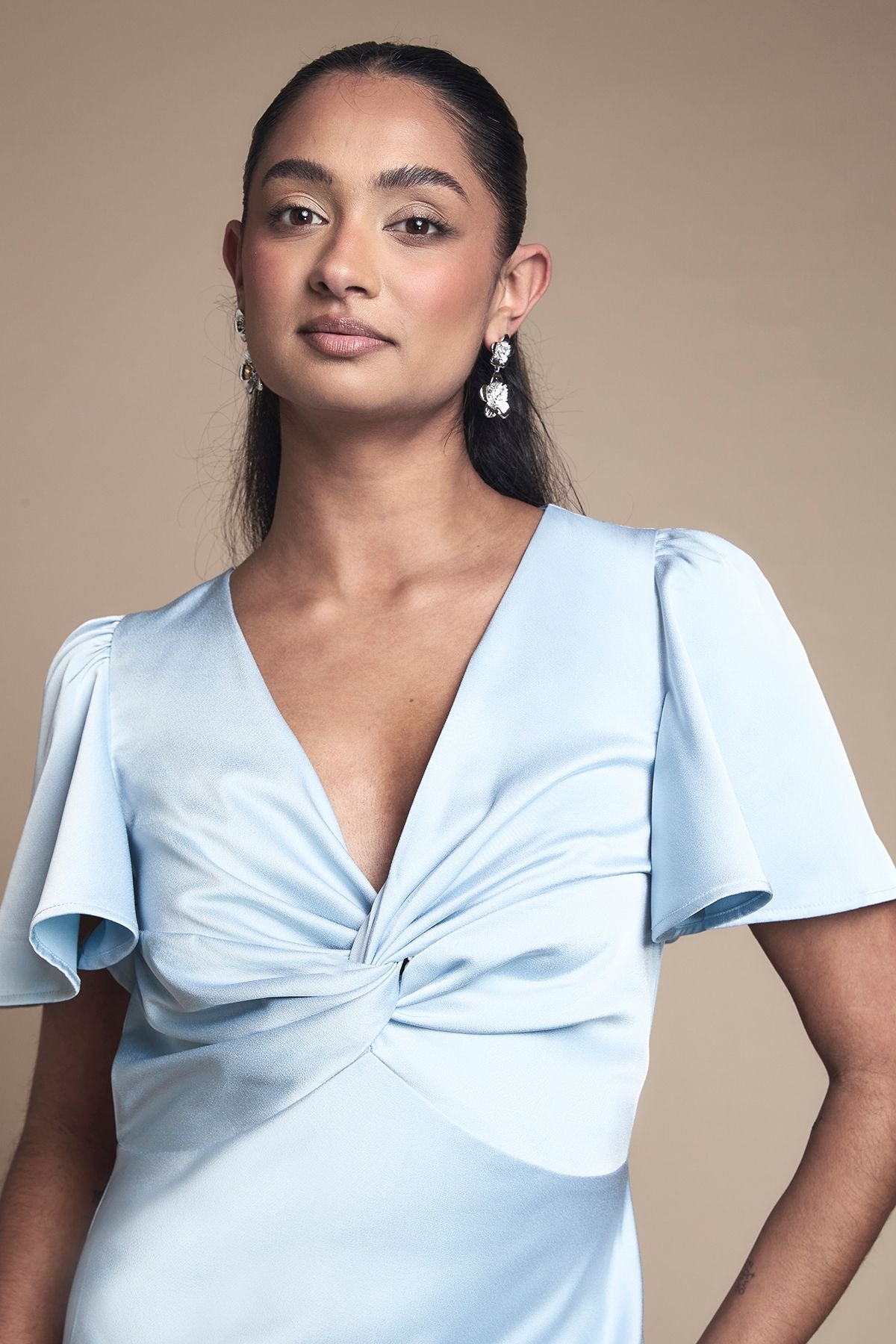 Oasis Oasis Women's Satin Twist Front Angel Sleeve Midi Bridesmaid Dress in Light Blue - 4