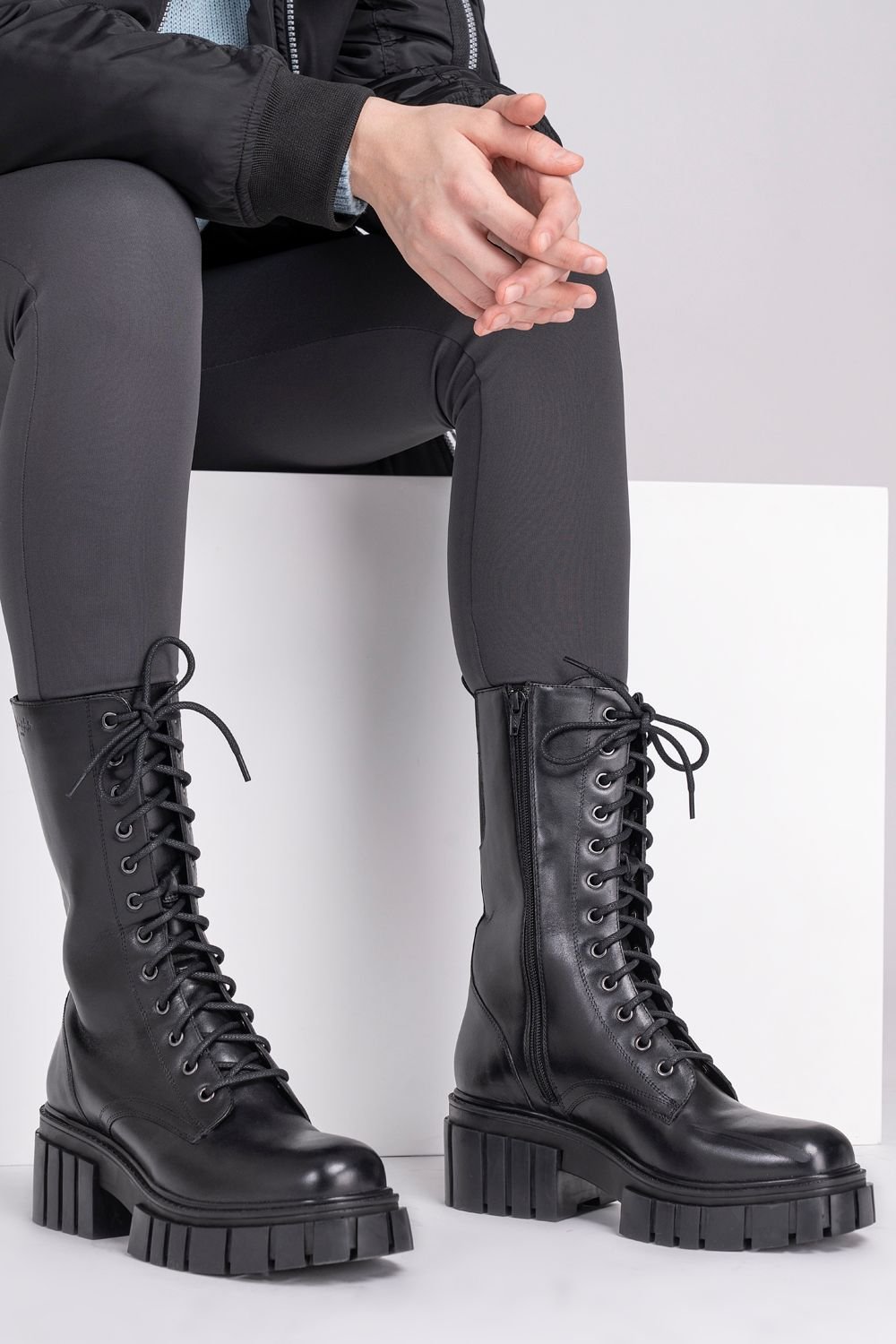 Off the Hook Off the Hook Women's 'Cannon' Biker Leather Lace ups High Ankle Black Boots - 4