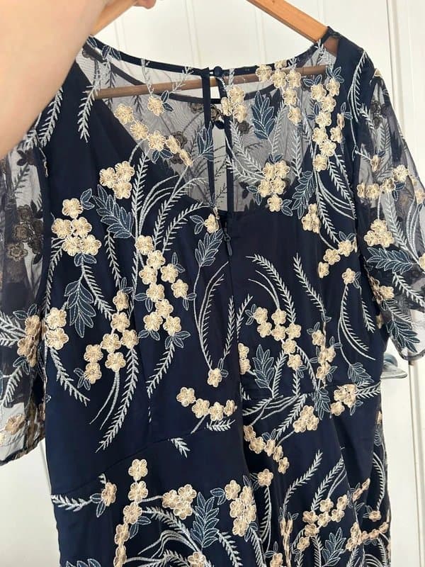 Studio Studio 8 navy embellished mesh dress – size 16